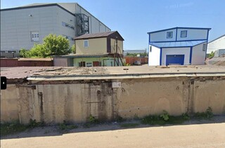 В ездные ворота в ГСК Матвеевский