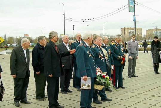 Возложение цветов к памятнику В. И. Ленину., Ленин и Сталин - наше знамя!, nkolbasov, Одинцово, Ново-Спортивная д.6